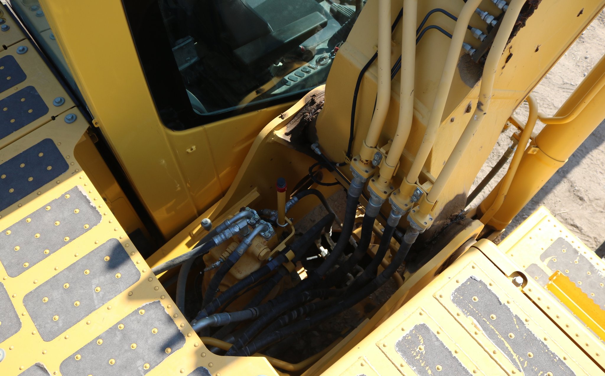 2013 Komatsu PC240LC-10