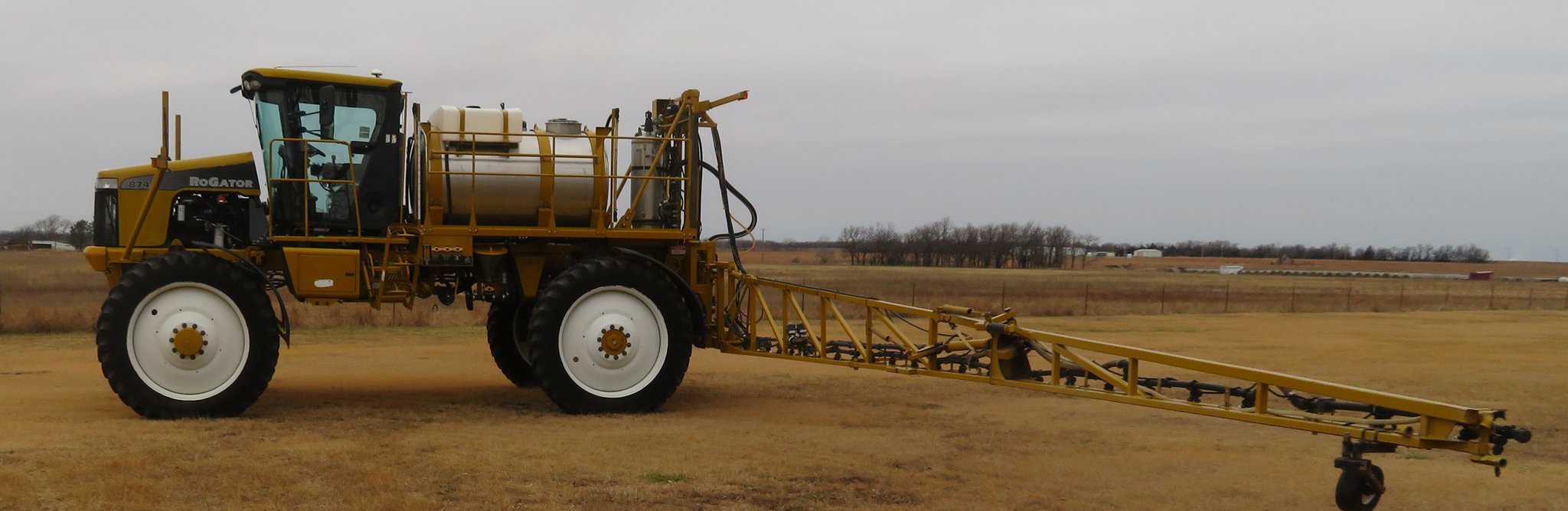 2006 Ag-Chem RoGator 874