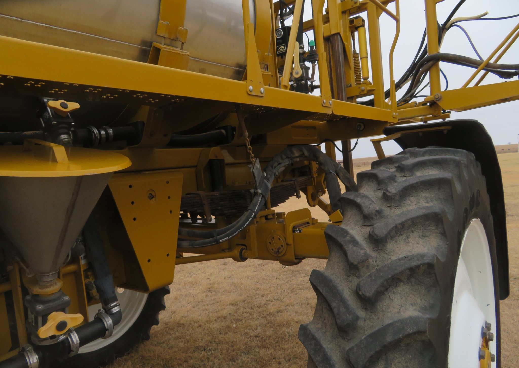 2006 Ag-Chem RoGator 874