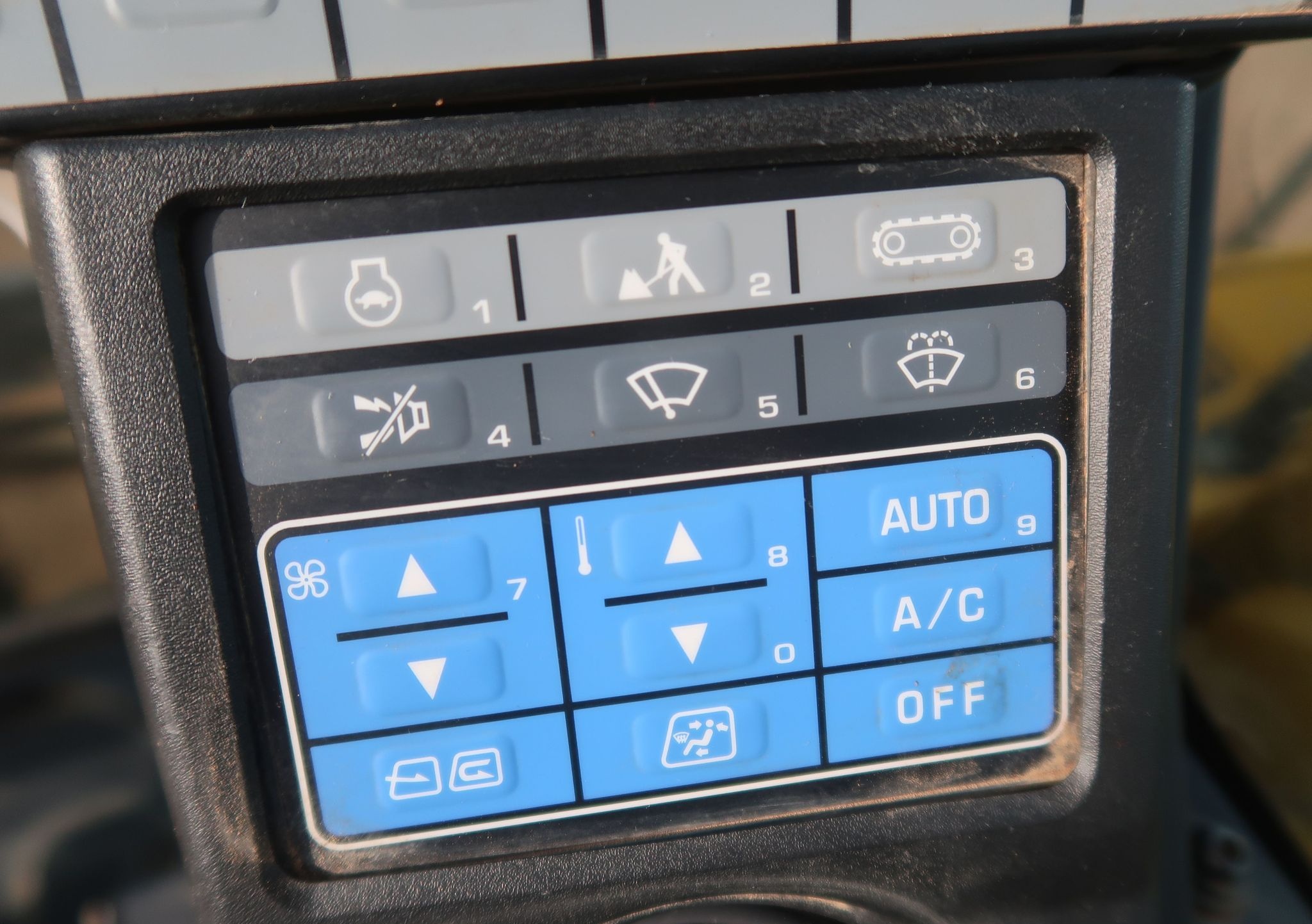 2018 Komatsu PC88MR-10