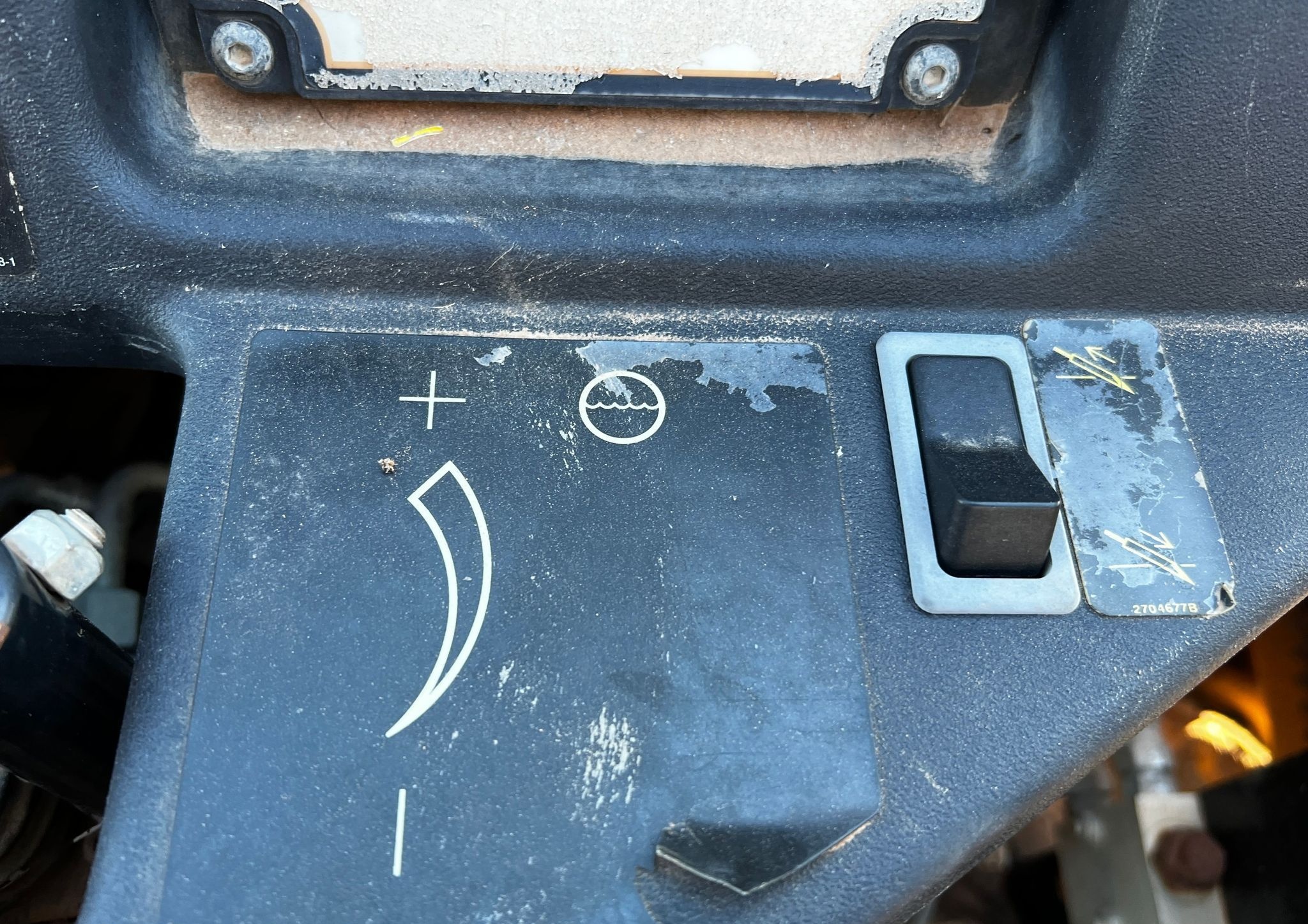 2016 Ditch Witch JT9