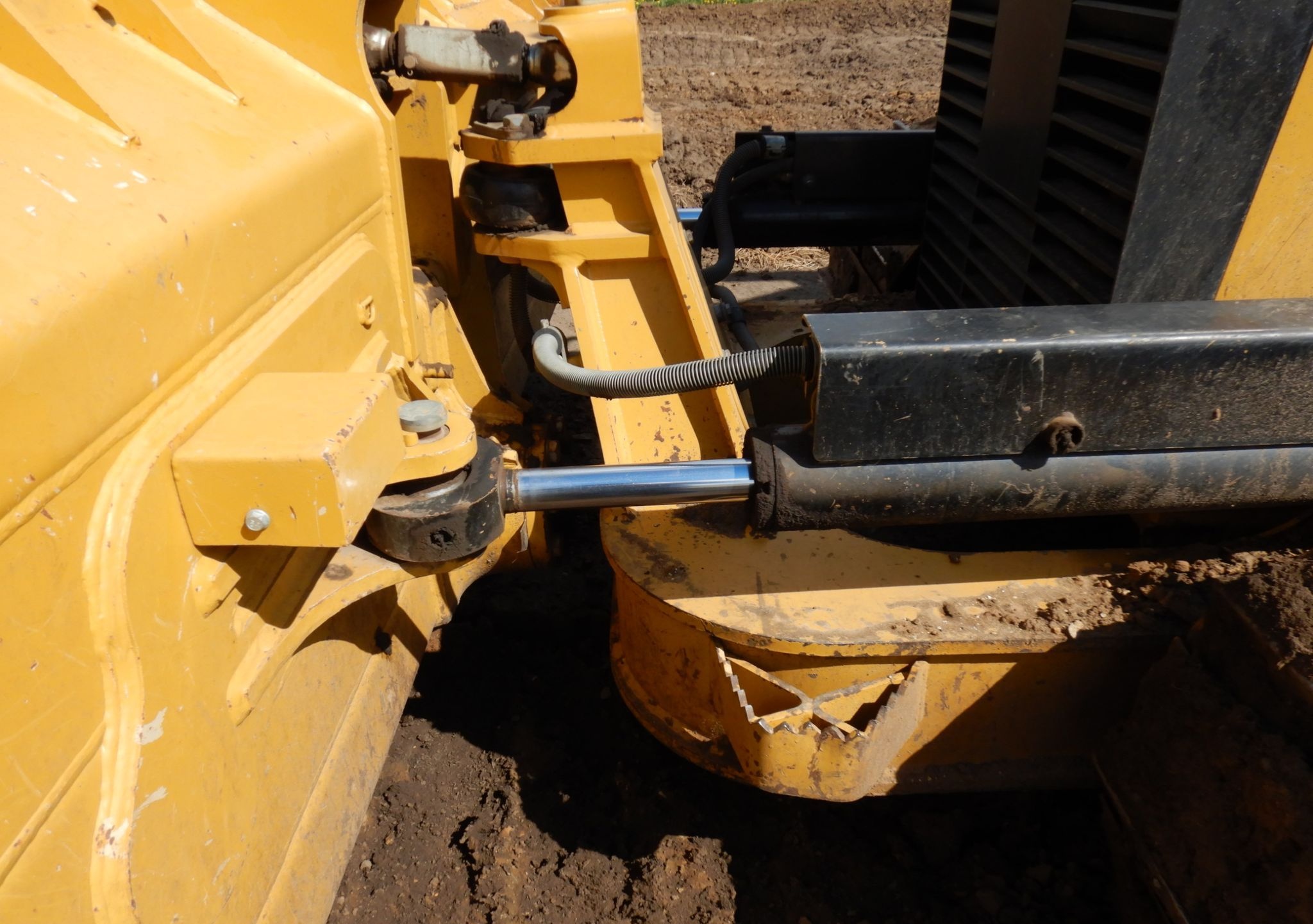 2015 Caterpillar D6K2